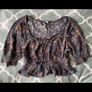 American Eagle Puff Sleeve Top - M